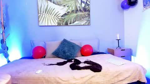 Snapshot of iriis_rosse chatting on 10-28-25, 05:48 Iris Rosse online show from 10-28-25, 05:48