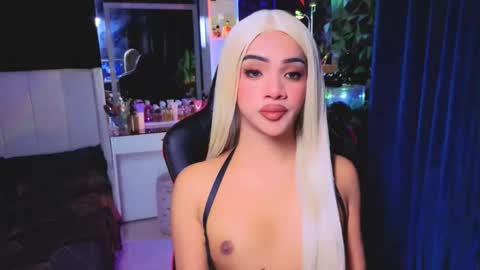 Snapshot of irina_woodshakylishxx chatting on 03-04-26, 06:58 IRINAA online show from 03-04-26, 06:58