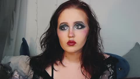 Snapshot of irinaart chatting on 01-15-25, 09:20 Irina online show from 01-15-25, 09:20