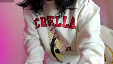 Snapshot of iris_77 chatting on 11-20-25, 11:10 iris_77 online show from 11-20-25, 11:10