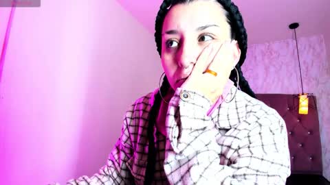 Snapshot of iris_77 chatting on 11-25-25, 11:10 iris_77 online show from 11-25-25, 11:10