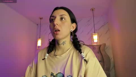 Snapshot of iris_77 chatting on 12-16-25, 05:51 iris_77 online show from 12-16-25, 05:51