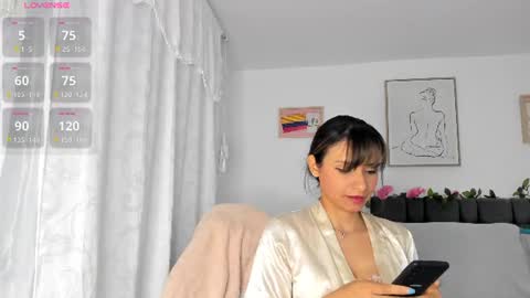 iris online show from 08-06-26, 06:32