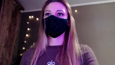 Lily online show from 03-21-26, 04:43