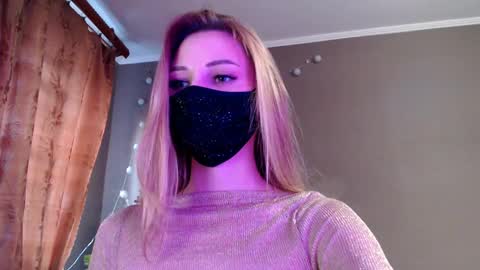 Lily online show from 03-24-26, 04:01