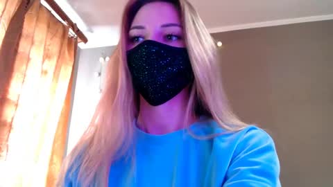 Lily online show from 04-18-26, 02:43