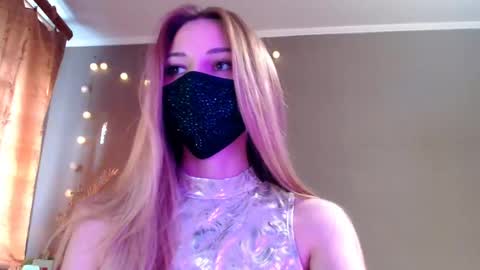 Lily online show from 05-11-26, 04:04