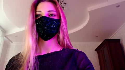Snapshot of iris_lave chatting on 06-19-26, 05:28 Lily online show from 06-19-26, 05:28