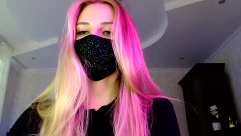 Snapshot of iris_lave chatting on 07-21-26, 05:04 Lily online show from 07-21-26, 05:04