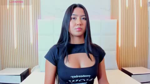 Snapshot of iris_thompson chatting on 09-30-25, 04:06 Iris online show from 09-30-25, 04:06