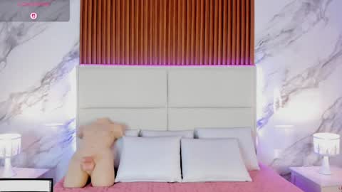 Iris online show from 04-14-26, 04:07