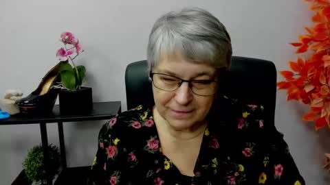 Snapshot of iris_xdesire chatting on 12-02-24, 10:50 I R I S online show from 12-02-24, 10:50