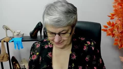 Snapshot of iris_xdesire chatting on 12-04-24, 07:50 I R I S online show from 12-04-24, 07:50