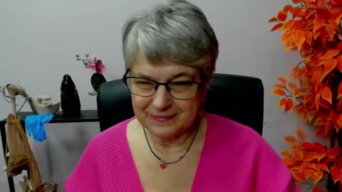 Snapshot of iris_xdesire chatting on 12-06-24, 11:00 I R I S online show from 12-06-24, 11:00