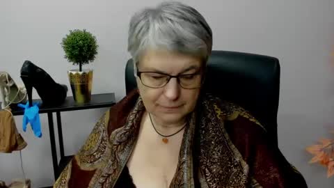 Snapshot of iris_xdesire chatting on 01-03-25, 10:09 I R I S online show from 01-03-25, 10:09