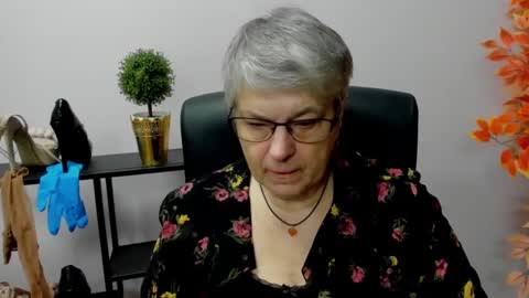 Snapshot of iris_xdesire chatting on 01-07-25, 07:10 I R I S online show from 01-07-25, 07:10