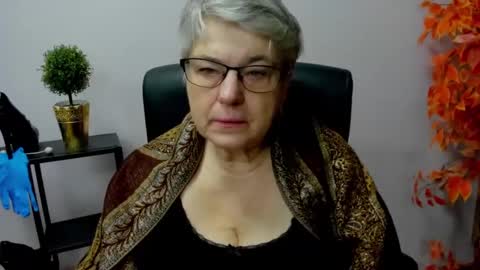 Snapshot of iris_xdesire chatting on 01-16-25, 07:28 I R I S online show from 01-16-25, 07:28