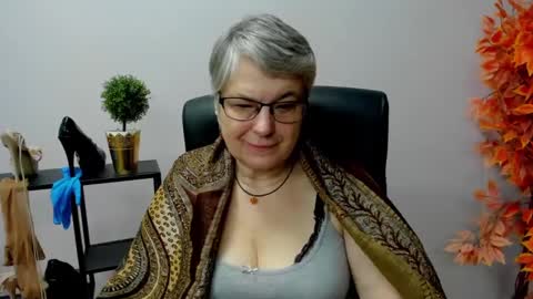 Snapshot of iris_xdesire chatting on 01-29-25, 07:57 I R I S online show from 01-29-25, 07:57