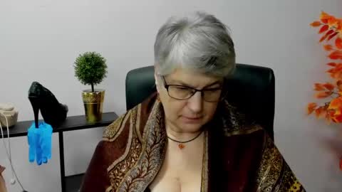 Snapshot of iris_xdesire chatting on 01-30-25, 10:50 I R I S online show from 01-30-25, 10:50