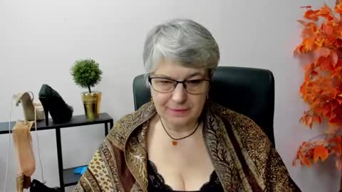 Snapshot of iris_xdesire chatting on 02-11-25, 10:37 I R I S online show from 02-11-25, 10:37