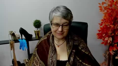 Snapshot of iris_xdesire chatting on 02-13-25, 11:39 I R I S online show from 02-13-25, 11:39