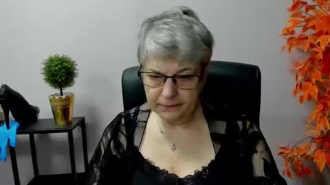 Snapshot of iris_xdesire chatting on 03-10-25, 07:21 I R I S online show from 03-10-25, 07:21