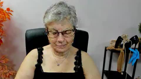 Snapshot of iris_xdesire chatting on 10-08-25, 07:06 I R I S online show from 10-08-25, 07:06