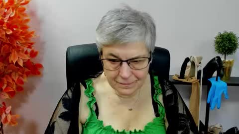 Snapshot of iris_xdesire chatting on 11-07-25, 07:30 I R I S online show from 11-07-25, 07:30