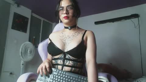 Camilla online show from 01-27-25, 11:22