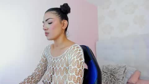 Snapshot of irisclark1 chatting on 07-18-26, 12:09 Iris online show from 07-18-26, 12:09