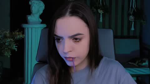 Iris online show from 12-04-24, 01:09