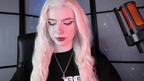 Miss Iris Fansly Miss Iris new inst.  online show from 01-25-25, 05:40