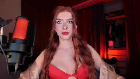 Miss Iris Fansly Miss Iris new inst.  online show from 10-04-25, 07:23