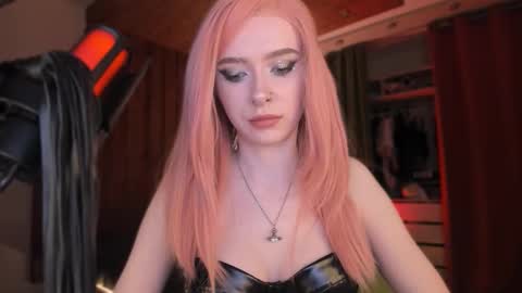 Miss Iris Fansly Miss Iris new inst.  online show from 11-27-25, 06:43