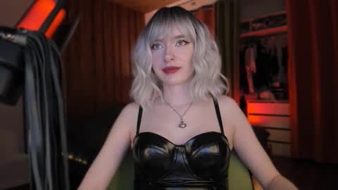 Miss Iris Fansly Miss Iris new inst.  online show from 12-14-25, 06:56