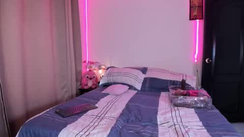 Iriss  online show from 12-15-25, 08:13