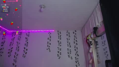 Snapshot of iriss_sky chatting on 02-06-26, 03:44 Iris online show from 02-06-26, 03:44