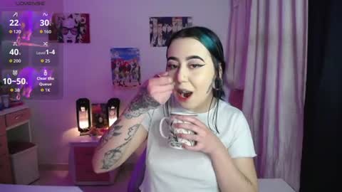 Snapshot of iriss_sky chatting on 07-15-26, 05:12 Iris online show from 07-15-26, 05:12