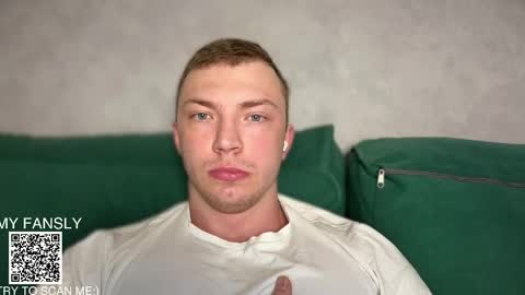 Snapshot of iron__chapman chatting on 06-01-26, 01:18 Iron online show from 06-01-26, 01:18