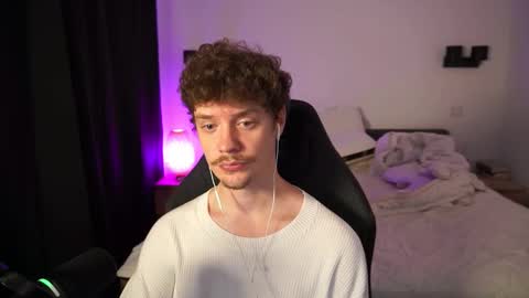 Sam online show from 10-09-25, 04:27