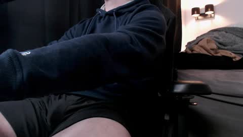 Snapshot of ironthud chatting on 04-09-26, 04:12 Sam online show from 04-09-26, 04:12