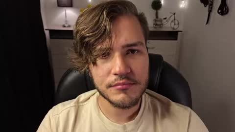 Snapshot of is_jesus chatting on 02-20-25, 09:53 Jess online show from 02-20-25, 09:53