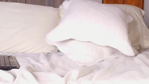 Isa online show from 10-21-25, 12:22