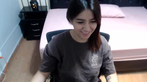 Snapshot of isa_foxy chatting on 03-17-26, 02:09 Isa online show from 03-17-26, 02:09