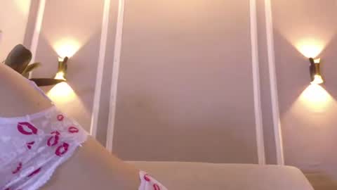Snapshot of isa_kis_1 chatting on 06-24-26, 12:15 Isabella online show from 06-24-26, 12:15