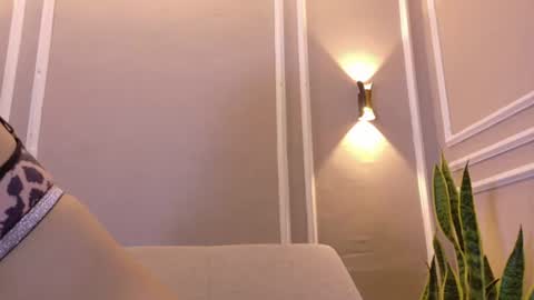 Snapshot of isa_kis_1 chatting on 06-25-26, 12:20 Isabella online show from 06-25-26, 12:20