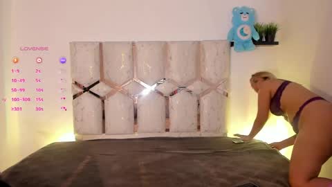 isa_klein online show from 05-19-26, 04:08