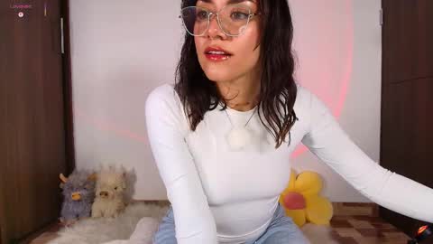 Isabella Laurentt  online show from 05-14-26, 11:44