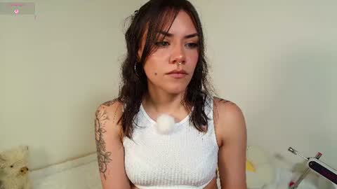 Isabella Laurentt  online show from 07-10-26, 02:05