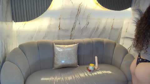 Snapshot of isa_r chatting on 10-05-25, 03:16 isa_r online show from 10-05-25, 03:16